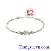 Lắc tay bi thanh lịch giúp các cô gái tự tin tỏa sáng, thu hút và quyến rũ hơn giữa đám đông.