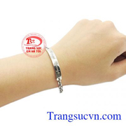 Lắc tay nam vàng trắng thời trang được chế tác từ vàng tây 10k bền đẹp, bảo hành chu đáo, giao hàng toàn quốc.