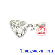 Thiên nga biểu tượng cho sự thánh thiện, đẹp đẽ, tình yêu thủy chung.