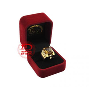 Đây sẽ là một gợi ý tuyệt vời cho phái mạnh khi lựa chọn nhẫn nam mệnh kim và mệnh thổ. Nhẫn nam thạch anh khói tài lộc