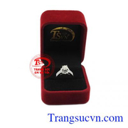 Kim cương là loại đá quý hiếm và đắt nhất trên thế giới. Nhẫn nữ kim cương kiêu sa