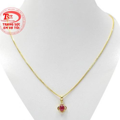 Bộ trang sức ruby nhỏ xinh