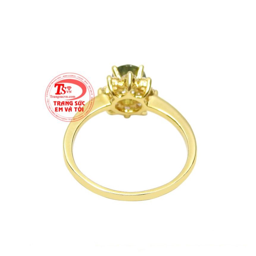 Nhẫn nữ vàng saphir đẹp chính là món quà lý tưởng để dành tặng cho người phụ nữ của bạn.