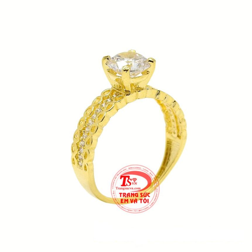 Nhẫn vàng phong cách nổi bật mang đến chiếc nhẫn ấn tượng cho người dùng.