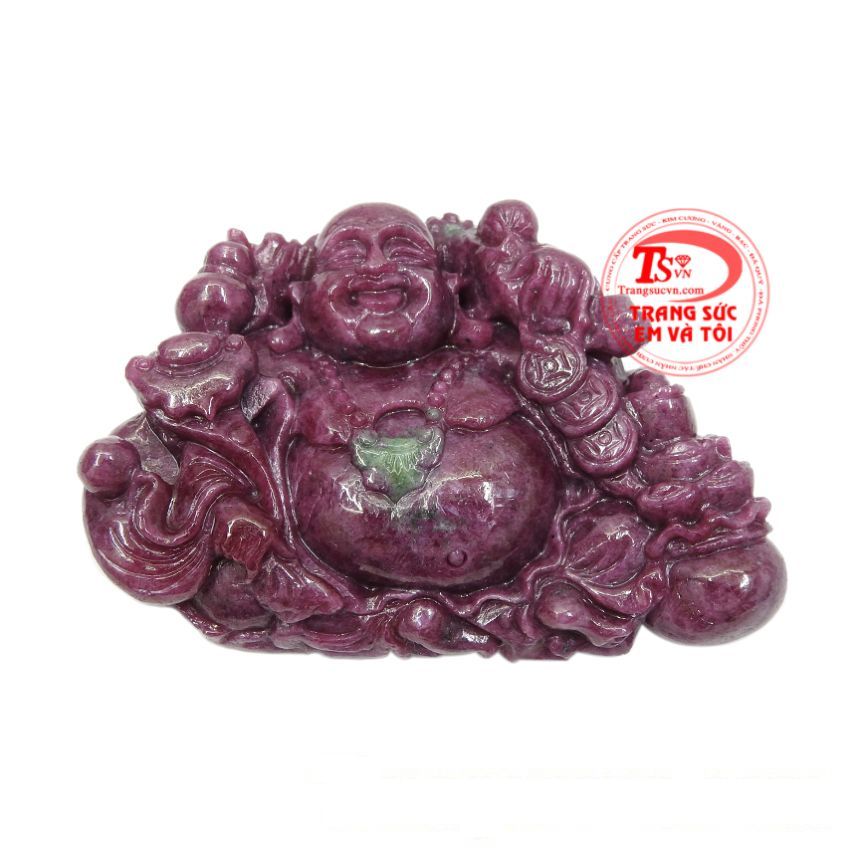 Phật Di Lặc ruby hưng thịnh được chạm khắc tỉ mỉ từ đá Ruby thiên nhiên đắt giá.