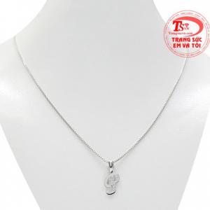 Bộ mặt chữ P vàng trắng là sự kết hợp giữa mặt dây chữ hợp thời trang và dây chuyền vàng trắng chất lượng. 