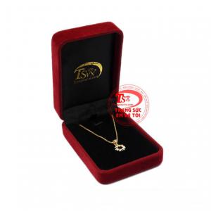 Bộ mặt dây duyên dáng tinh tế thanh toán an toàn.