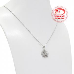 Trang sức vàng giúp tô điểm thêm nét dịu dàng, duyên dáng cho người phụ nữ Việt.