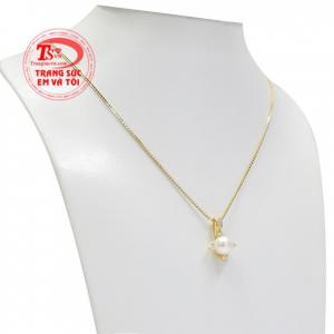 Ngọc trai được hình thành từ chính nội tâm, tình cảm và tài năng của mình. 