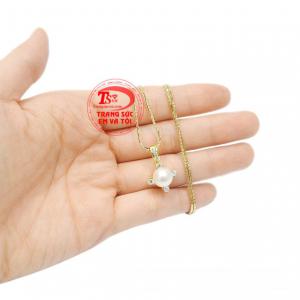 Bộ mặt ngọc trai kiêu sa mang đến vẻ sang trọng và quý phái cho phái đẹp.