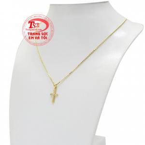 Bộ sản phẩm sẽ đem đến vẻ thời thượng và nữ tính đến cho người đeo. 