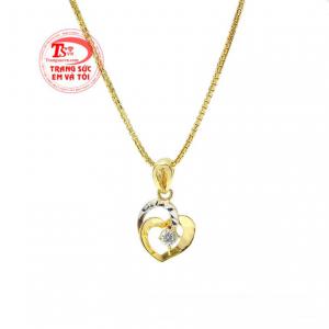 Và bộ mặt dây chuyền được phái đẹp sử dụng nhiều tạo điểm nhấn cho khuôn mặt và bộ đồ mình đang mặc. 