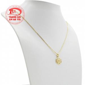 Thiết kế tinh xảo, kiểu dáng trẻ trung, phong cách giúp người đeo càng thêm xinh đẹp và duyên dáng hơn.