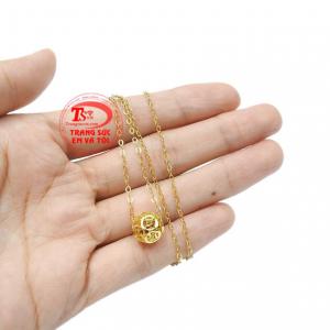 Bộ trang sức charm vàng tài lộc là món quà ý nghĩa dành tặng cho người phụ nữ của bạn.