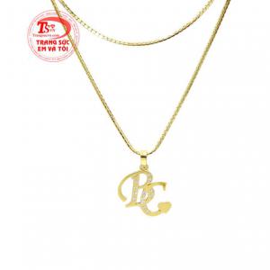 Sản phẩm chế tác từ vàng tây 10k bền đẹp, sáng bóng. 