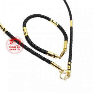 Bộ sản phẩm phù hợp với người có cá tính mạnh mẽ hoặc yêu thích thời trang.