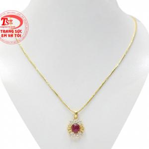 Bộ trang sức ruby tỏa sáng