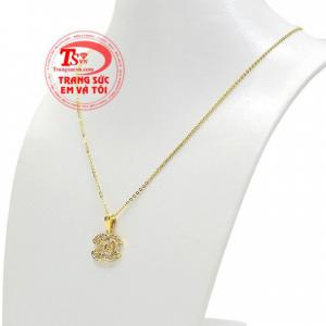 Sản phẩm chế tác từ vàng tây 10k bền đẹp, sáng bóng cùng các viên đá cz lấp lánh.