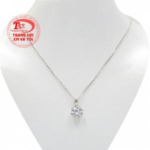 Bộ trang sức vàng trắng dễ thương giúp bạn gái càng thêm xinh đẹp và duyên dáng.