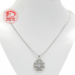 Bộ trang sức vàng trắng thời trang phong cách và trẻ trung. 