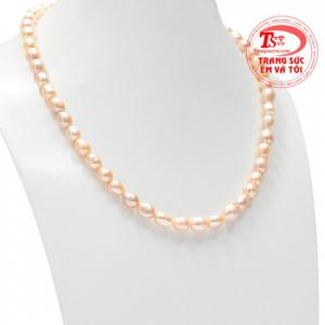 Sản phẩm kết hợp cùng áo dài giúp phái đẹp tăng thêm phần sang trọng và quý phái.