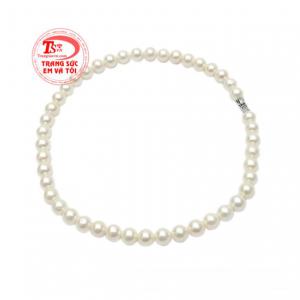 Sản phẩm phù hợp với nhiều kiểu trang phục, còn khi kết hợp cùng áo dài hay đầm dạ tiệc