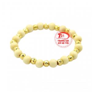 Vòng dâu tằm có tác dụng xua đuổi tà ma, những năng lượng không tốt dành cho bé.