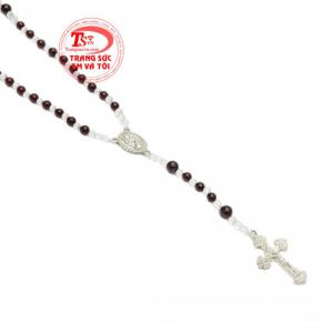 Chuỗi mân côi Garnet thánh giá bạc sẽ là món trang sức không thể thiếu cho người theo đạo công giáo