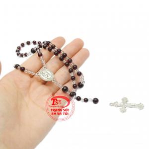 Chuỗi mân côi Garnet thánh giá bạc giao hàng trên toàn quốc.