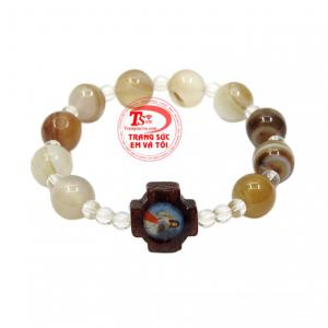 Chuỗi mân côi mã não 10 ly được chế tác chất lượng, tinh tế. 