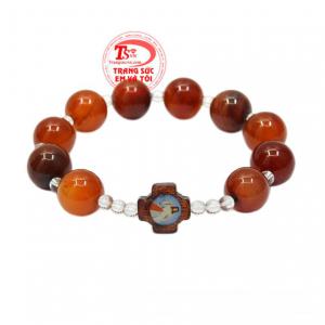 Chuỗi mân côi mã não 14 ly là chuỗi tay may mắn cho người theo đạo công giáo.