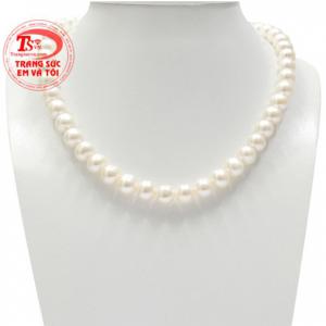 Chuỗi ngọc trai quý bà mang tới nét sang trọng và thanh lịch cho người đeo. 