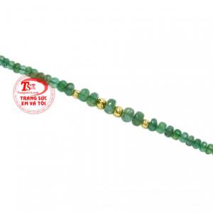 Đặc biệt, Emerald được xem là viên đá hộ mệnh cho những người mệnh Mộc và Hỏa. 