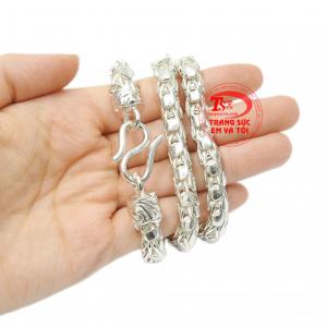Bạc có tính kháng khuẩn, cản gió vì vậy các sản phẩm bạc được rất nhiều khách hàng ưa chuộng.