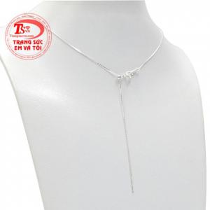 Sản phẩm chế tác từ bạc 92.5 có tính kháng khuẩn và cản gió tốt. D