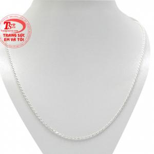 Dây chuyền bạc quyến rũ được chế tác theo công nghệ hiện đại 
