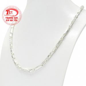 Không chỉ vậy đeo dây chuyền bạc sẽ giúp cản gió, bảo vệ sức khỏe cho nam giới.