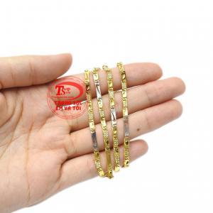 Dây chuyền nam thời trang vàng tây thích hợp làm quà tặng người thân vào những dịp đặc biệt.