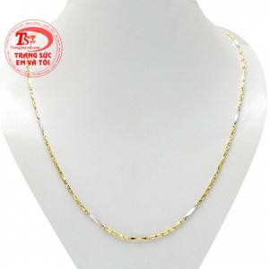 Dây chuyền nữ sáng tạo mang phong cách năng động và trẻ trung.