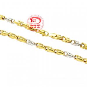 Chiếc dây chuyền này sẽ giúp nam giới nổi bật được cá tính và hợp thời trang hơn.