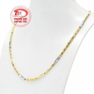 Đeo chiếc dây chuyền này sẽ giúp cho nam giới thời trang hơn, thể hiện được cá tính riêng biệt.