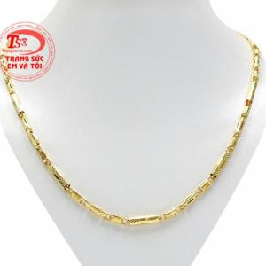 Dây chuyền vàng thành đạt đang được phái mạnh rất ưa chuộng.