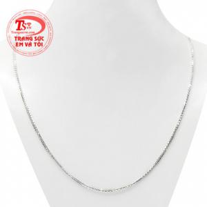 Dây chuyền vàng trắng quý phái là sản phẩm rất được phái đẹp ưa chuộng hiện nay.