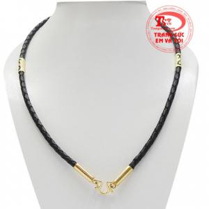 Dây da bọc vàng nam tính mang phong cách trẻ trung, hợp thời trang.