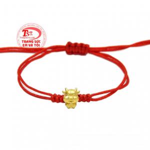 Dây tết charm vàng ta tuổi Sửu dành cho bé mang đến may mắn đến cho bé yêu.