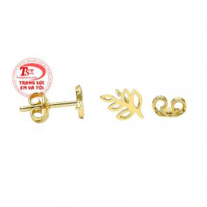 Đôi bông tai chiếc lá thích hợp làm quà tặng người thân và bạn bè