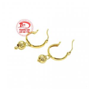 Các nhà thiết kế đã khéo léo sử dụng các chi tiết tròn dạng hạt để tăng thêm điểm nhấn.