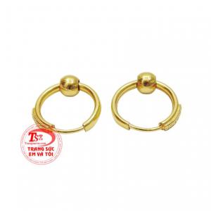 Sản phẩm chế tác từ vàng tây 10k bền đẹp, sáng bóng.