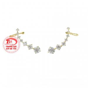 Hoa tai nữ ấn tượng được chế tác xinh xắn, mới lạ. 