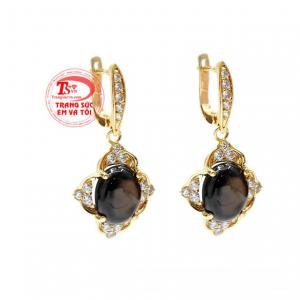 Với kiểu dáng trang nhã, sang trọng thích hợp mặc đầm dạ tiệc hay áo dài.Với kiểu dáng trang nhã, sang trọng thích hợp mặc đầm dạ tiệc hay áo dài.